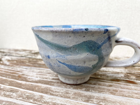 藁灰釉と青釉の流れ　スープカップ 10枚目の画像
