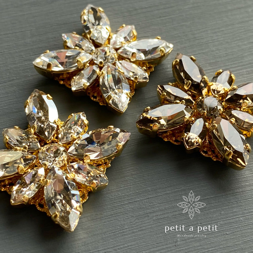 スワロフスキー®︎ ブローチ(L) clématite【タンザナイト スワロフスキー®︎ ブローチ(L) clématite【タンザナイト