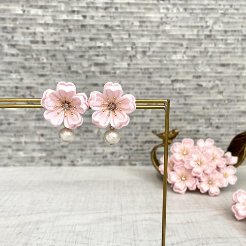 つまみ細工 桜のコットンパールゆらゆらイヤリング＆ピアス 桜ピンク