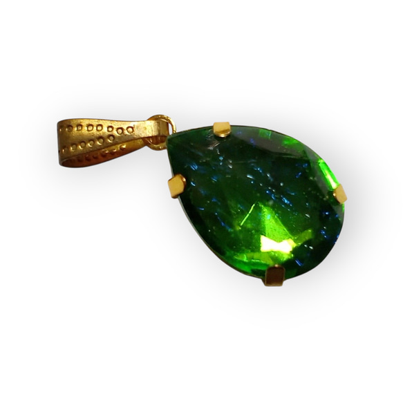 ～再々販～（セットop有）ドラゴンズブレスカットストーン ペア型(エメラルド)18×13mm 6枚目の画像