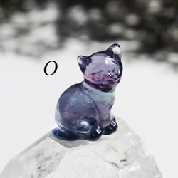 【 I～Oまで】選べる★フローライトによる猫の彫刻★40cmネックレス加工 13枚目の画像