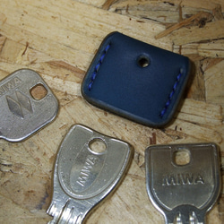 青いキーカバー　青ステッチ 10枚目の画像