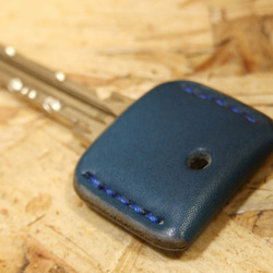 青いキーカバー　青ステッチ 9枚目の画像