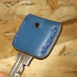 青いキーカバー　青ステッチ 7枚目の画像