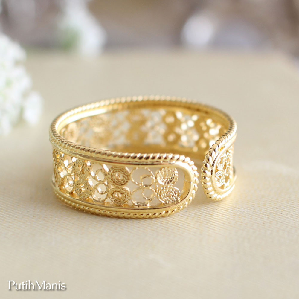 春を感じる＊透かしが繊細な銀線細工のレースのリング・ゴールド（ニッケルフリー）（r-08-g)