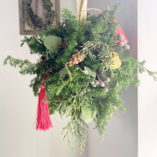 Creema限定​​​​​クリスマス2023】クリスマスのフライングボールブーケM