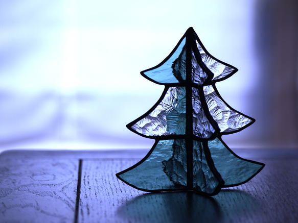 ステンドグラス　クリスマスツリー　ｈ（ミックスカラー） 1枚目の画像