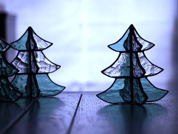 ステンドグラス　クリスマスツリー　ｈ（ミックスカラー） 2枚目の画像