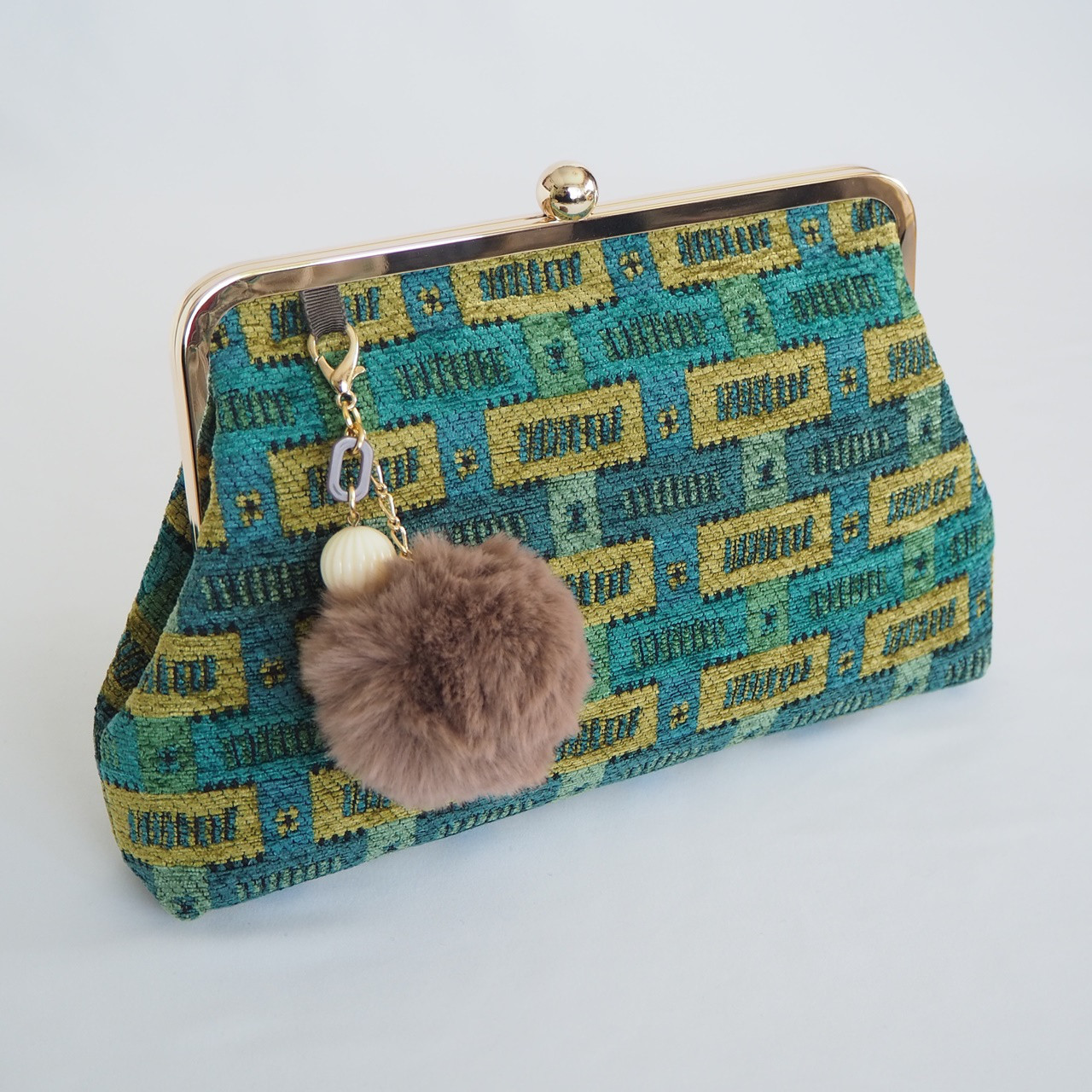 ■バッグチャーム付き3WAYクラッチバッグ / ブロック柄ジャガード・グリーン■ signet(jb-gr)