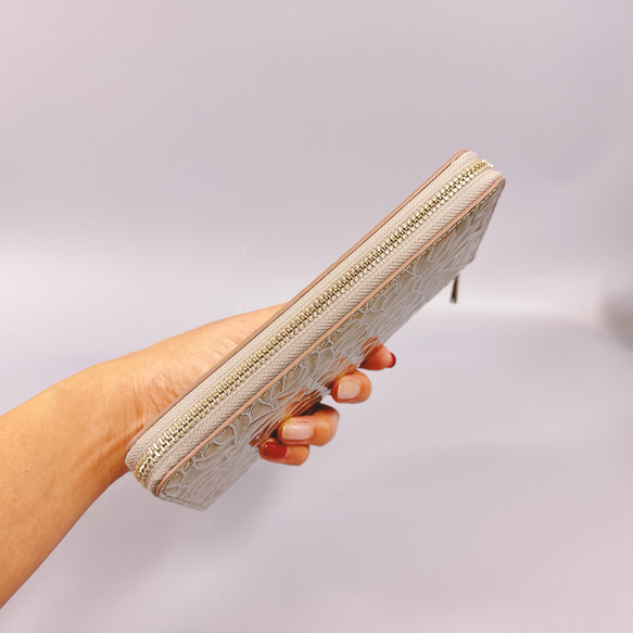 ラウンド長財布 Zip-Around Wallet エナメル革ローズ シルバーピンク Squeeze 8枚目の画像