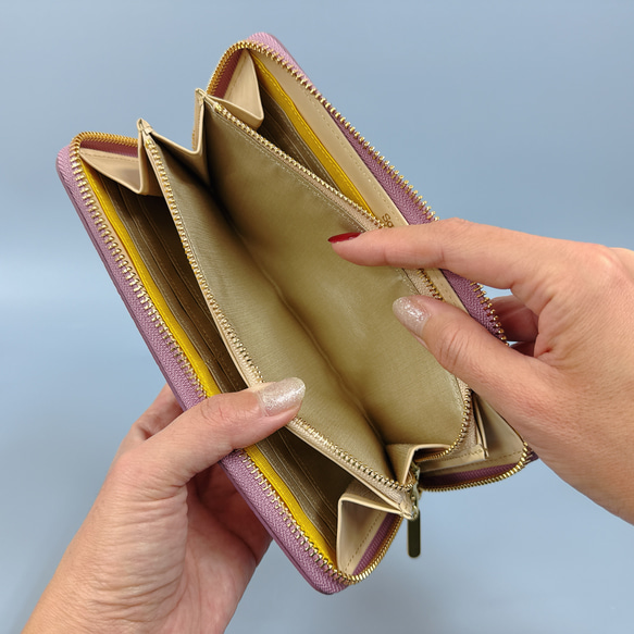 ラウンド長財布 Zip-Around Wallet エナメル革ローズ シルバーピンク Squeeze 5枚目の画像