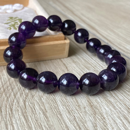 20%オフセール‼︎愛の守護石で心の癒しを得る/ウルグアイ産アメジスト