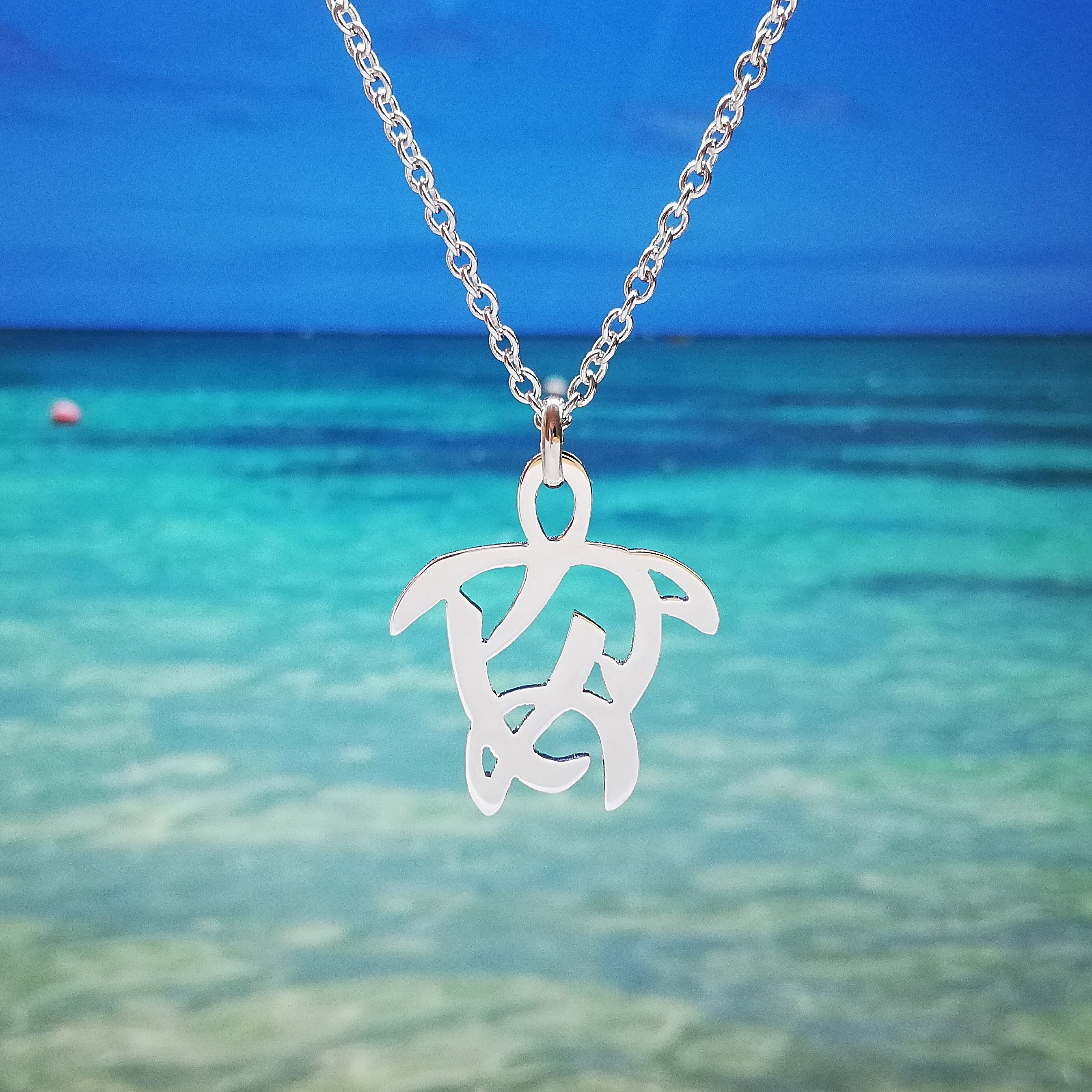 平假名設計“烏龜”烏龜字母圖片吊墜非常適合希望長壽的禮物項鍊satokomatsu 的作品4969794｜Creema