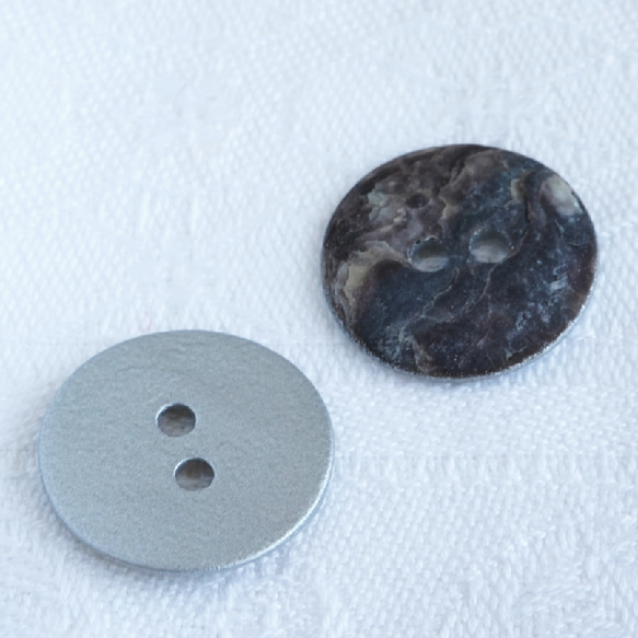 (3個) 15mm 貝ボタン マットシルバー フランス製 ＊ 天然素材 シェルボタン 3枚目の画像