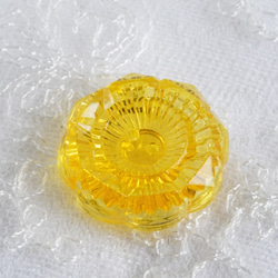 (2個) 20mm お花の形の ヴィンテージボタン 黄色 透明 1枚目の画像