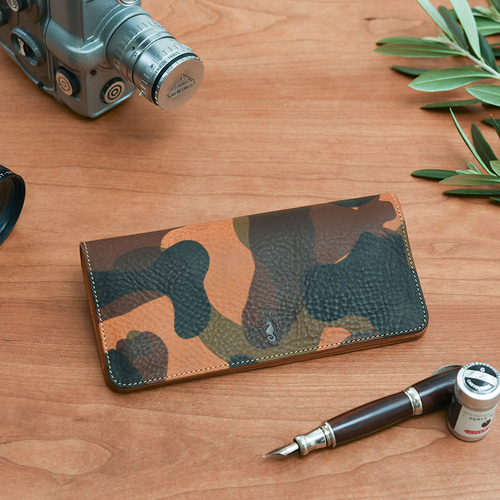 イタリア製総本革 長財布 二つ折り 迷彩柄 アーミー 個性的 ユニ
