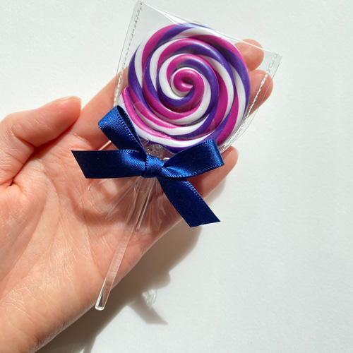 ベリー味のペロペロキャンディー大サイズブローチ コスプレ フェイク