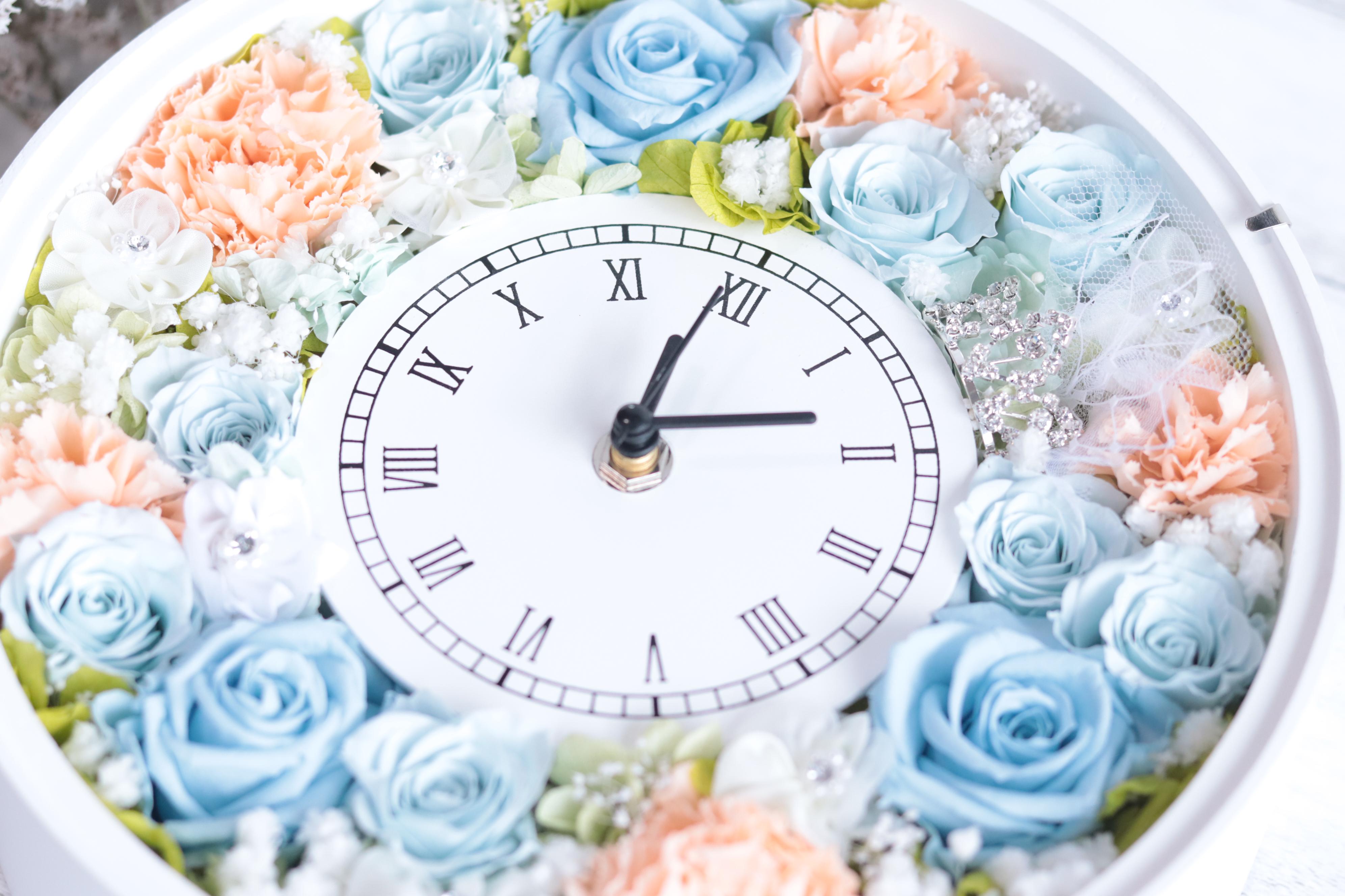 ティアラ&ヴェールの花時計＊無料ラッピング付＊プリザープドフラワー＊結婚・出産・誕生日・母の日＊数量限定ピンク台変更ＯＫ