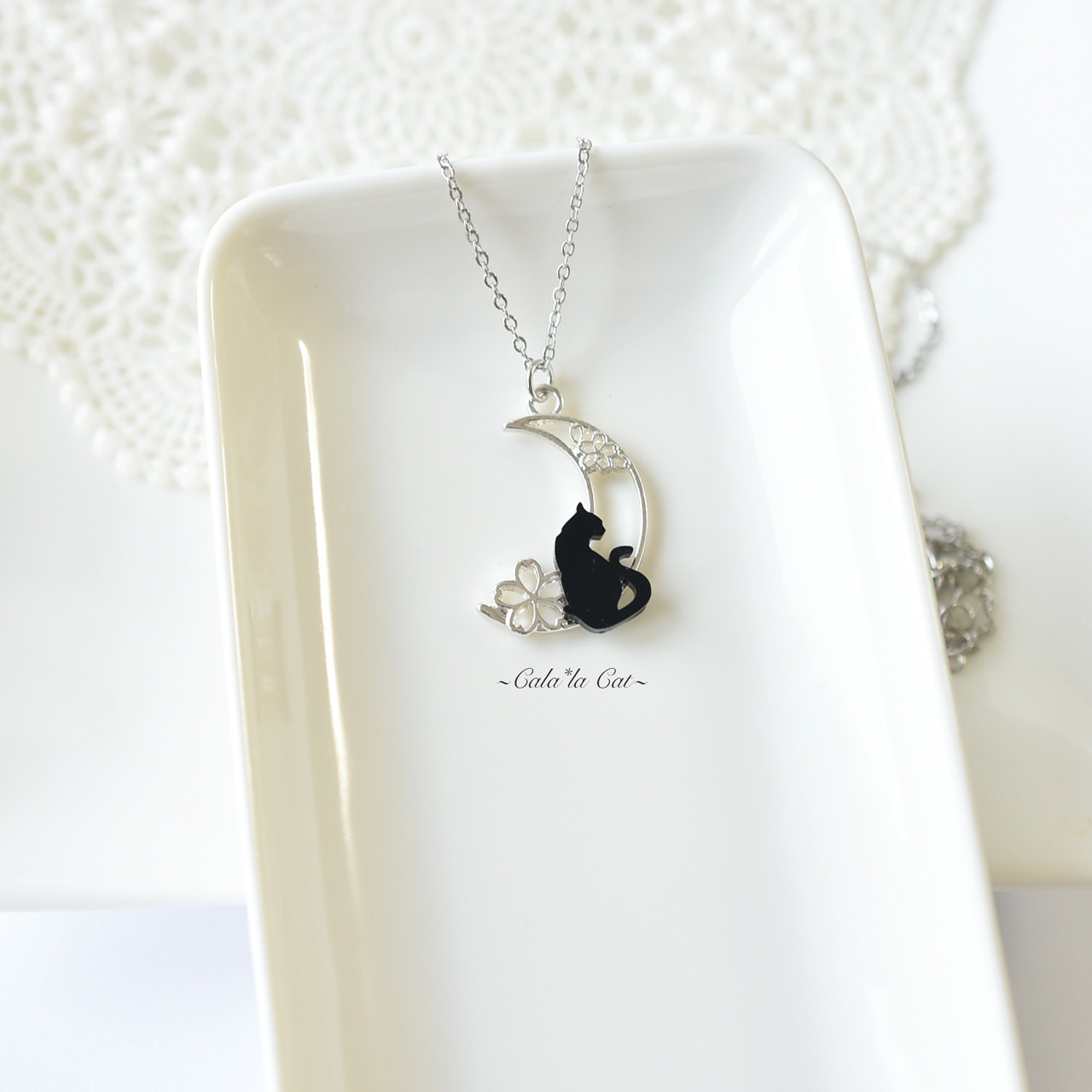 黒猫 小 三日月 銀 桜 ネックレス / 単品 ロング バッグチャーム