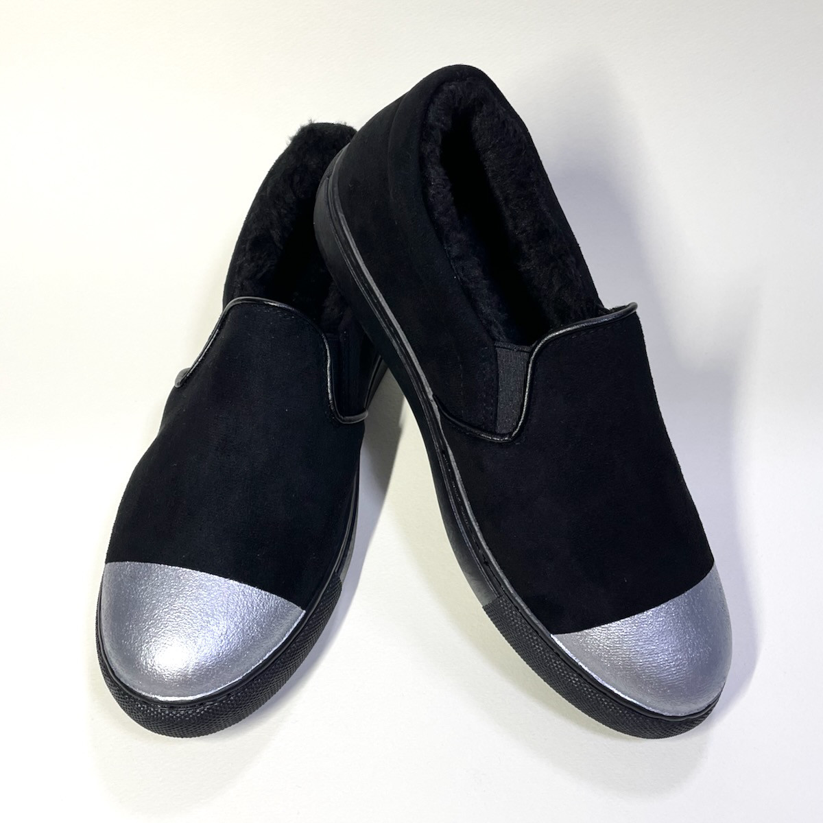 内側全面ボアであったか♪バイカラーボアスリッポン・ボアブーツ(ブラック x ラバーシルバー) 23.5cm〜26.0cm