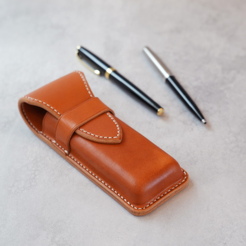 選べる革とステッチ】手縫い・本革の縦型ペンケース【名入れ無料