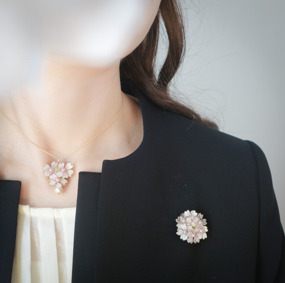 可調長度的棉質珍珠和櫻花項鍊，也可作為禮物 第7張的照片