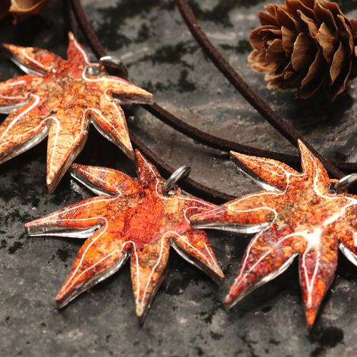 秋の彩り 紅葉ネックレス ネックレス・ペンダント otomenohane