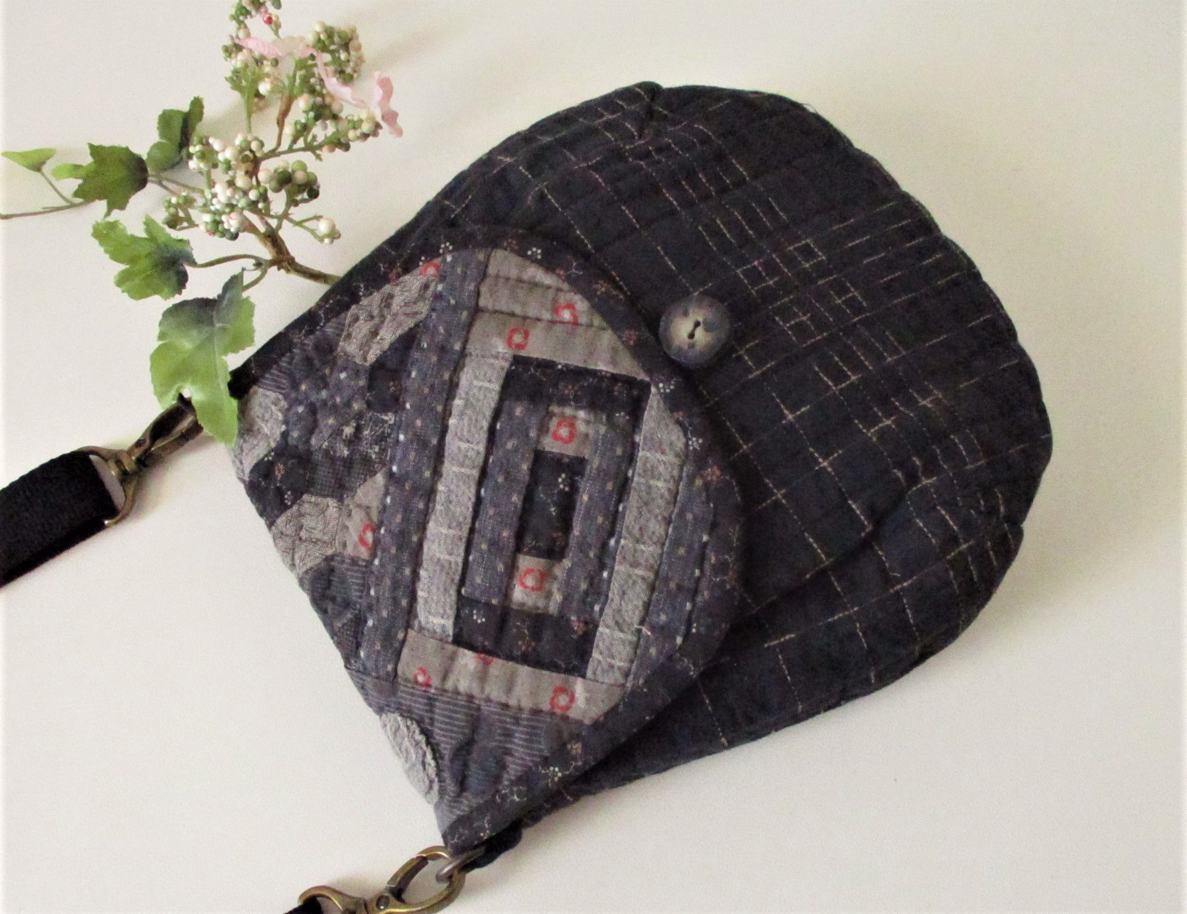 パツチワークポシェット パッチワーク ポシェットの通販 | iichi 日々の暮らしを心地よく