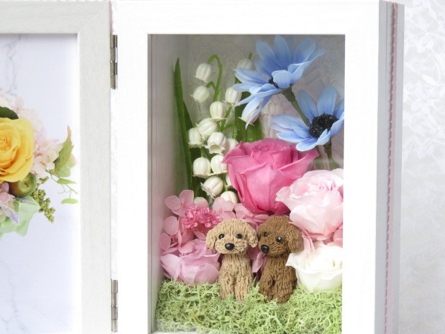 ロングセラー　結婚祝い♪  トイプードル・ペットが選べる　お花のフォトフレーム　 お誕生日