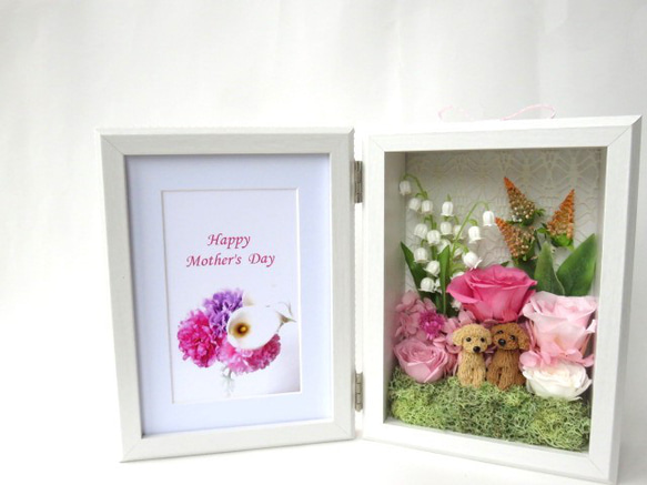 結婚祝い　毛色が選べるトイプードルのプリザーブドフラワーフォトフレーム　  ピンクのバラ　花　ペット 2枚目の画像