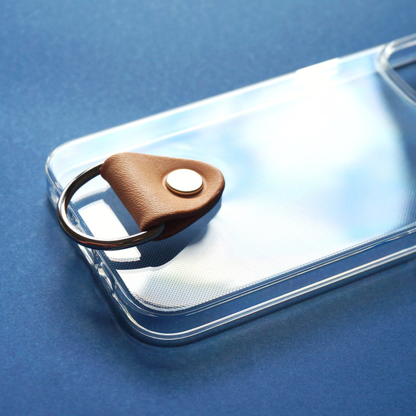 【Creema限定送料無料】【本革使用】落下防止ショルダーストラップが付けられる透明iPhoneケース（ベージュ） 3枚目の画像