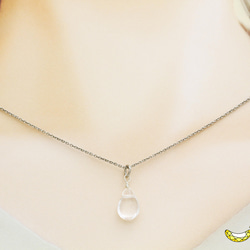 心まで清らかに 水晶(クリスタル) ペアシェイプ プレーン silver925シンプルネックレス 3枚目の画像