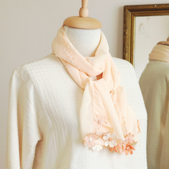 [Made to order] OYA crochet chiffon shawl [DAISY] Orange 第5張的照片