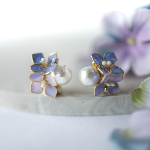 紫陽花とコットンパールのビジュー ピアス/イヤリング ピアス 