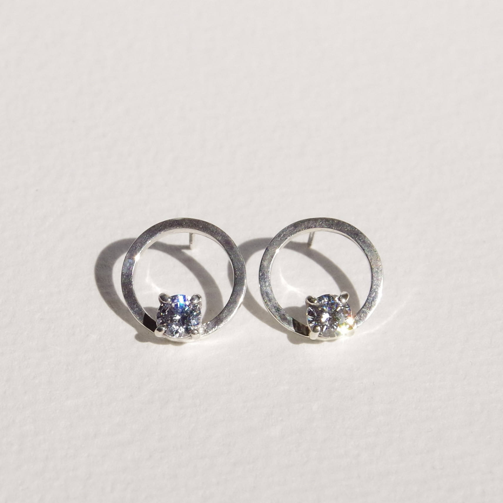 ★ SV CZ circle pierces