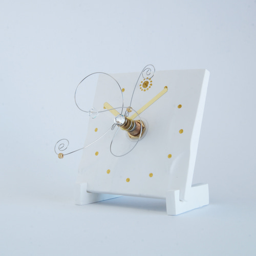 白い置時計(7.5cm角)(静かなムーブメント） 掛け時計・置き時計