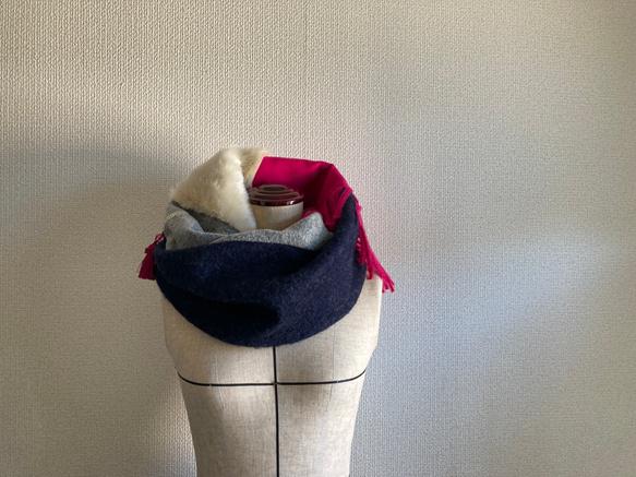 【ピンクフリンジ×グレー・ネイビーのスヌード】