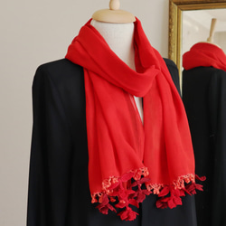 【數量有限】3D蕾絲花朵棉質披肩「水仙花」猩紅色 第4張的照片