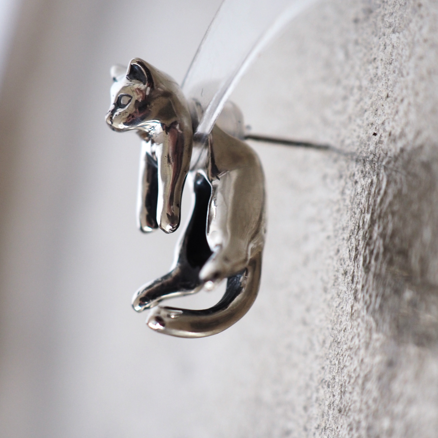 脱力猫ピアス　グリ Silver 片耳