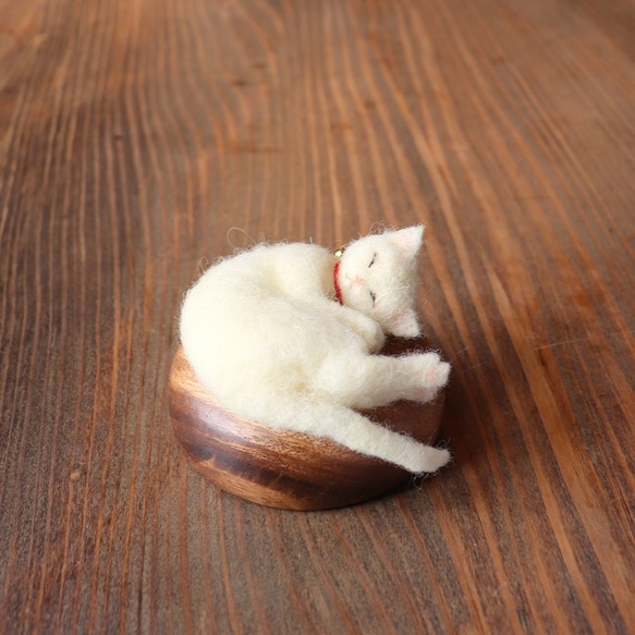 送料400円★木のカップ猫◆たま　Φ10cm 4枚目の画像