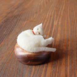 送料400円★木のカップ猫◆たま　Φ10cm 5枚目の画像