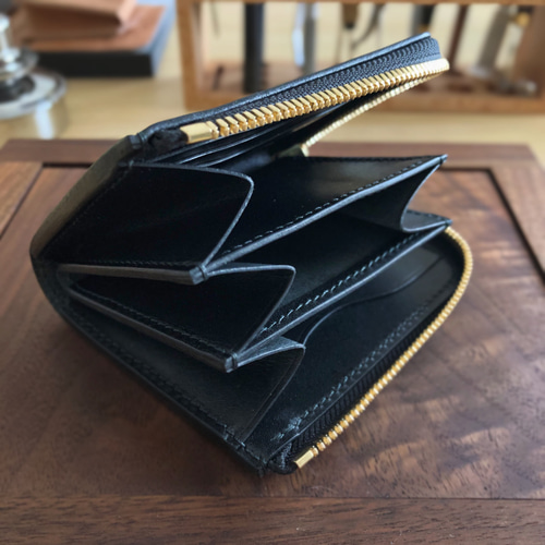 へそのへそこ　ラシット　L字ファスナー折り財布　ブラックネイビー新品未使用 waku レディース 短財布 ミニ財布 L字ファスナー キーホルダー