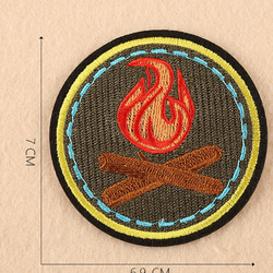 1枚 焚き火 ファイヤー キャンプ ワッペン アップリケ 刺繍 アイロン接着 アイロンワッペン デザイン選択自由 2枚目の画像