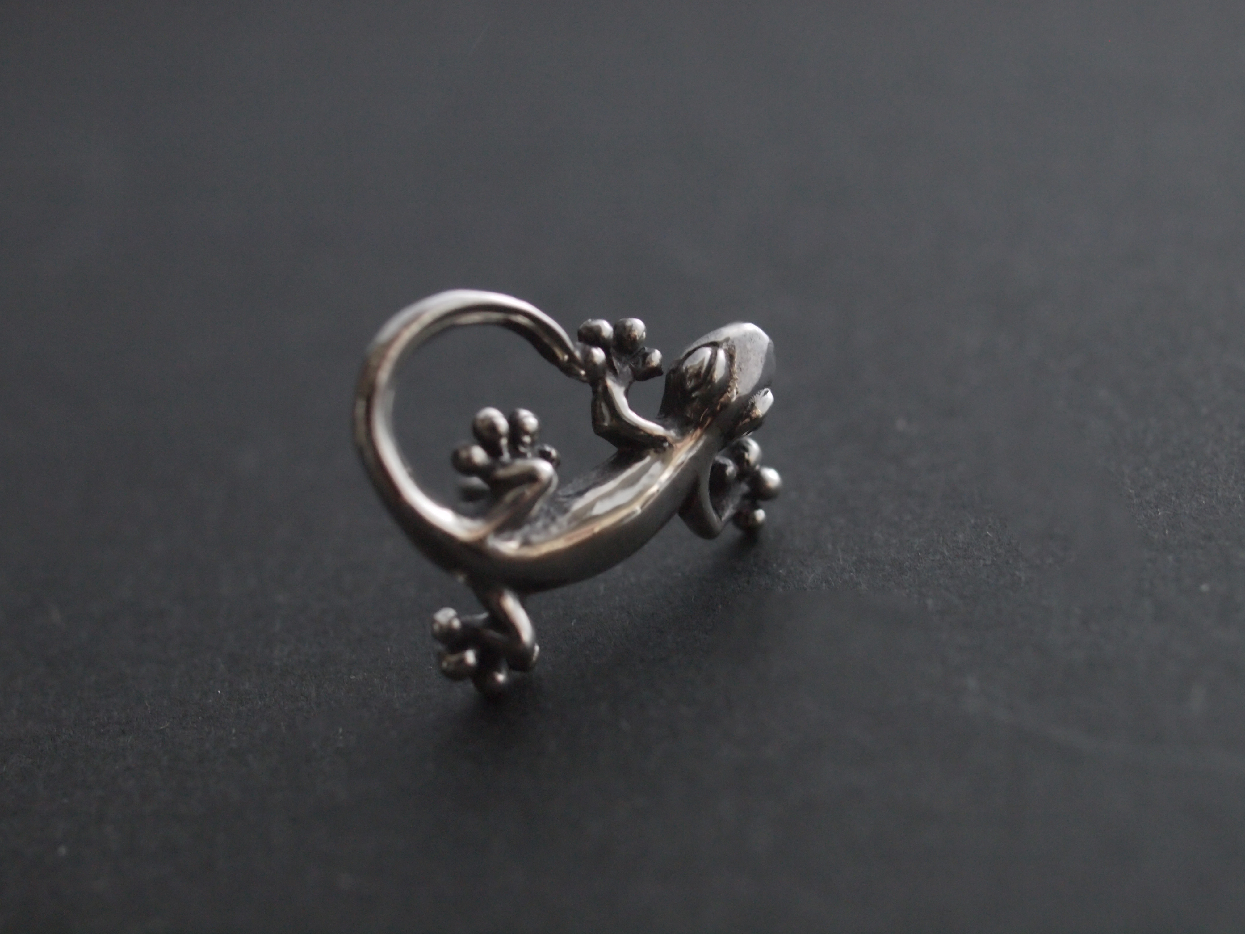 トカゲのピアス【片側のみ】