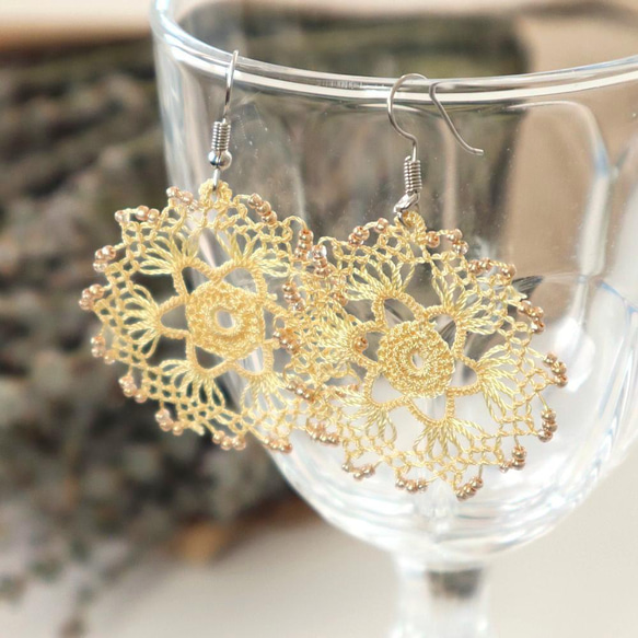 OYA Needlelace earrings [CRYSTAL] Yellow Gold 第1張的照片