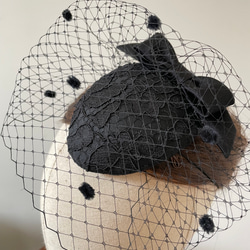 チュール付きレースのミニトーク帽（黒) ／シルクサテンリボン 1枚目の画像