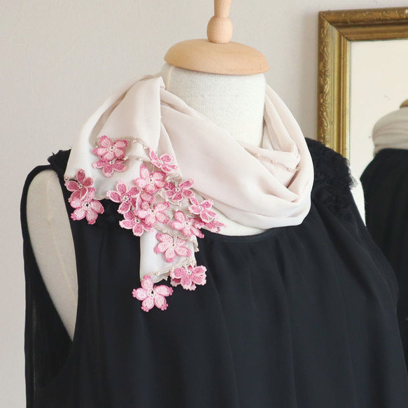 [Made to order] OYA chiffon shawl [SAKURA] Cream Beige 第2張的照片