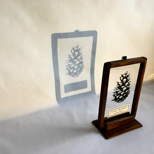 植物標本シリーズ】松ぼっくりの切り絵フレーム タペストリー・壁掛け