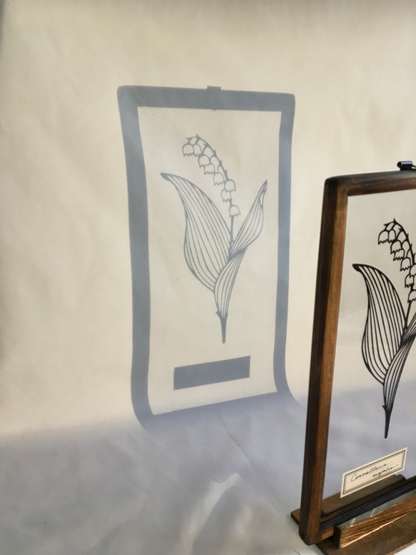 【植物標本シリーズ】スズランの切り絵フレーム 2枚目の画像