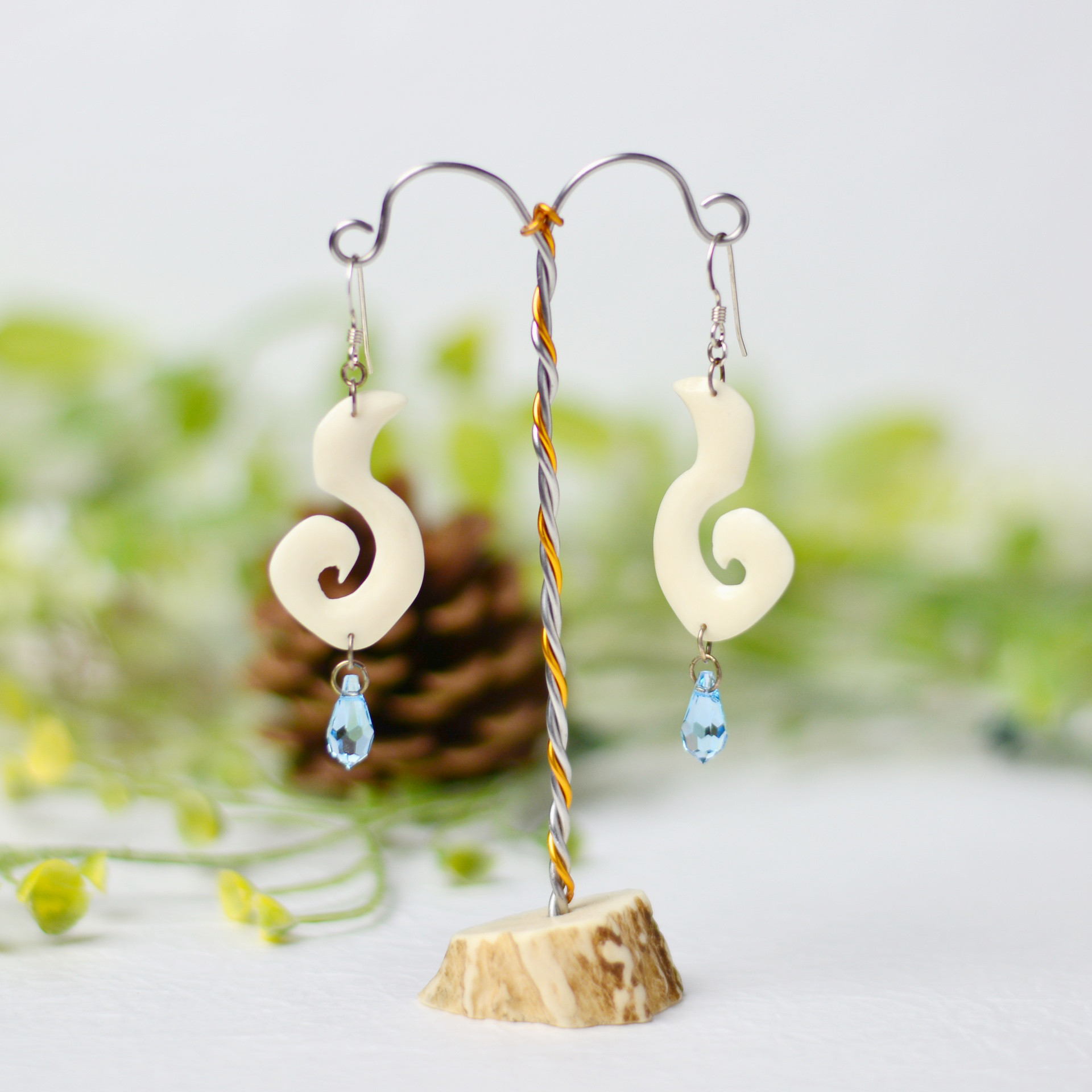 鹿角のピアス　カットガラスビーズ　フック　釣り針　シーボーンアート　SLV925